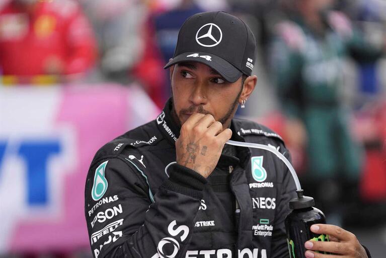 Hamilton admite que disputa com Verstappen “revigorou amor” pela Fórmula 1